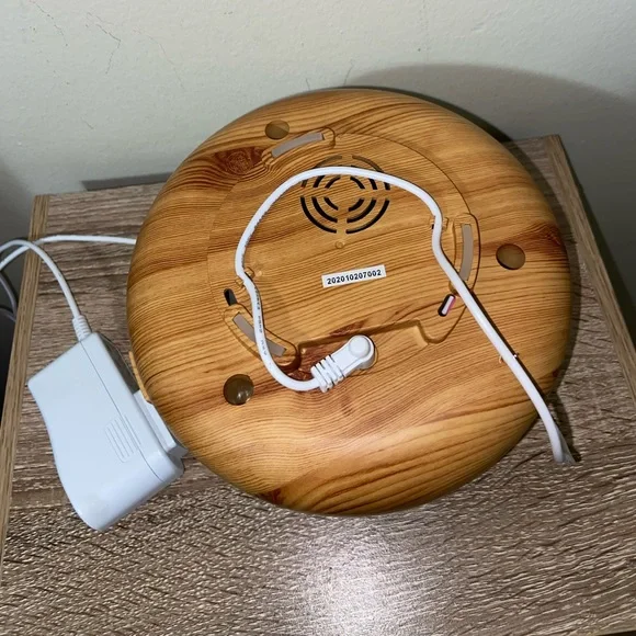 Oil Diffuser. Colour Changing - Picture 4 of 6